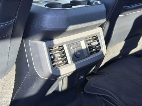 Used 2023 Ford F250 Lariat w/ Lariat Ultimate Package image 28