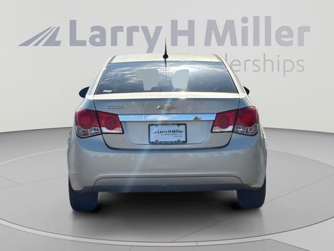 Used 2013 Chevrolet Cruze LS FWD image 5