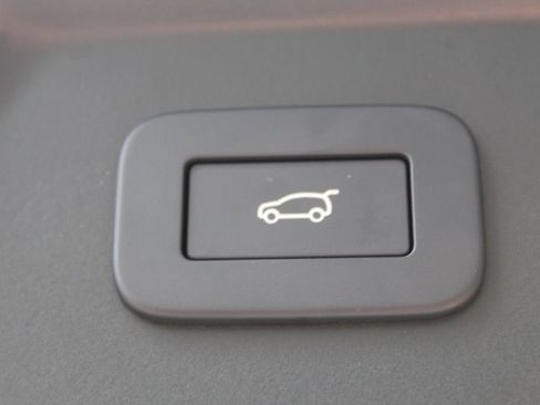 New 2026 Land Rover Range Rover Velar S AWD/4WD image 22
