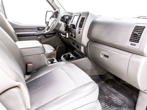 Used 2020 Nissan NV 2500 SV RWD image 29