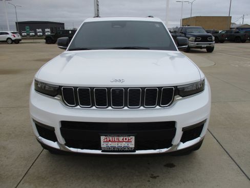 Used 2024 Jeep Grand Cherokee L Limited w/ Luxury Tech Group II image 10