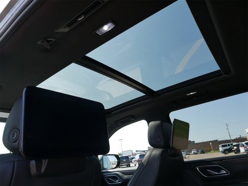 Used 2023 Chevrolet Suburban High Country w/ Max Trailering Package image 17