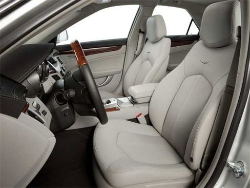 Used 2010 Cadillac CTS Sedan RWD image 6
