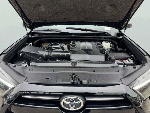 Used 2024 Toyota 4Runner SR5 AWD/4WD image 66