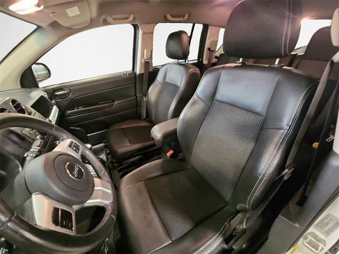 Used 2017 Jeep Compass Sport w/ Power Value Group image 12