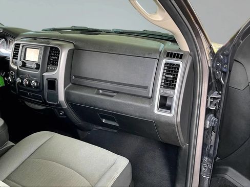 Used 2022 RAM 1500 Classic SLT RWD image 24