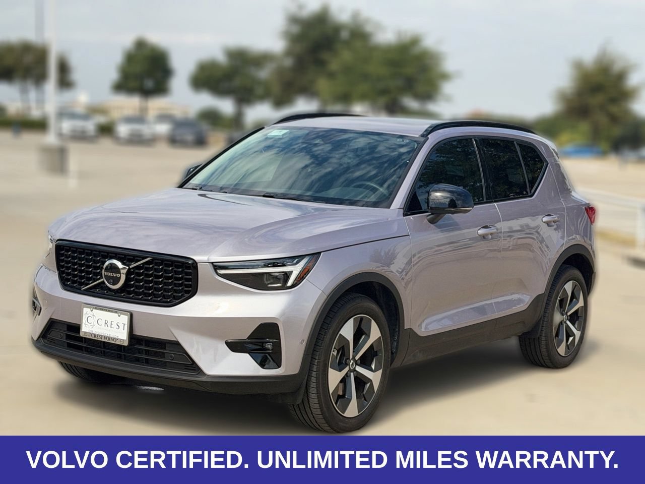 Certified 2026 Volvo XC40 B5 Plus AWD/4WD image 2