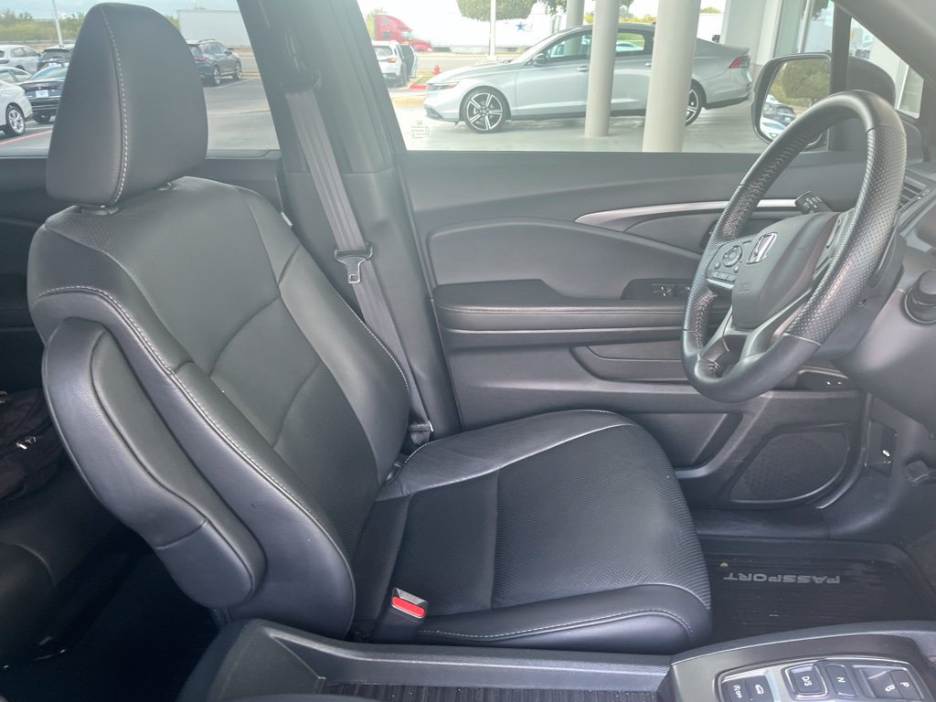 Used 2023 Honda Passport EX-L image 4