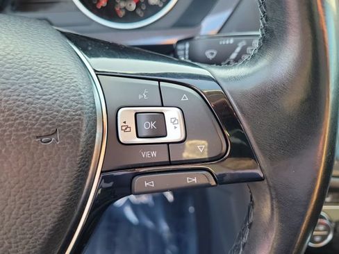 Used 2019 Volkswagen Tiguan SE w/ Panoramic Sunroof Package FWD image 21