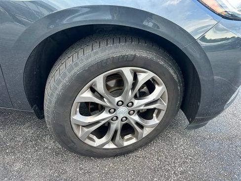 Used 2019 Buick Enclave Avenir w/ Avenir Technology Package AWD/4WD image 9