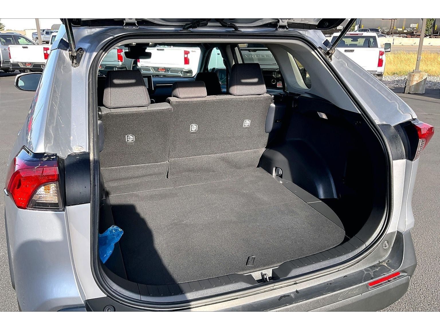 Used 2024 Toyota RAV4 LE AWD/4WD image 11