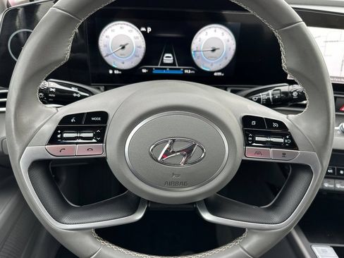 Used 2023 Hyundai Elantra SEL w/ Convenience Package FWD image 24
