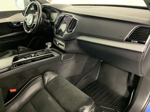 Used 2016 Volvo XC90 T5 R-Design image 27