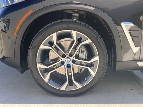 Certified 2024 BMW X5 xDrive40i w/ Premium Package image 11