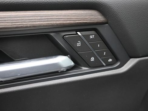 New 2026 GMC Acadia Denali w/ Super Cruise Package image 18