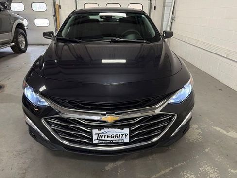 Used 2023 Chevrolet Malibu LT FWD image 2