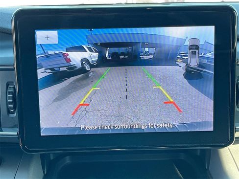 Used 2023 Ford Explorer XLT w/ Equipment Group 202A image 13