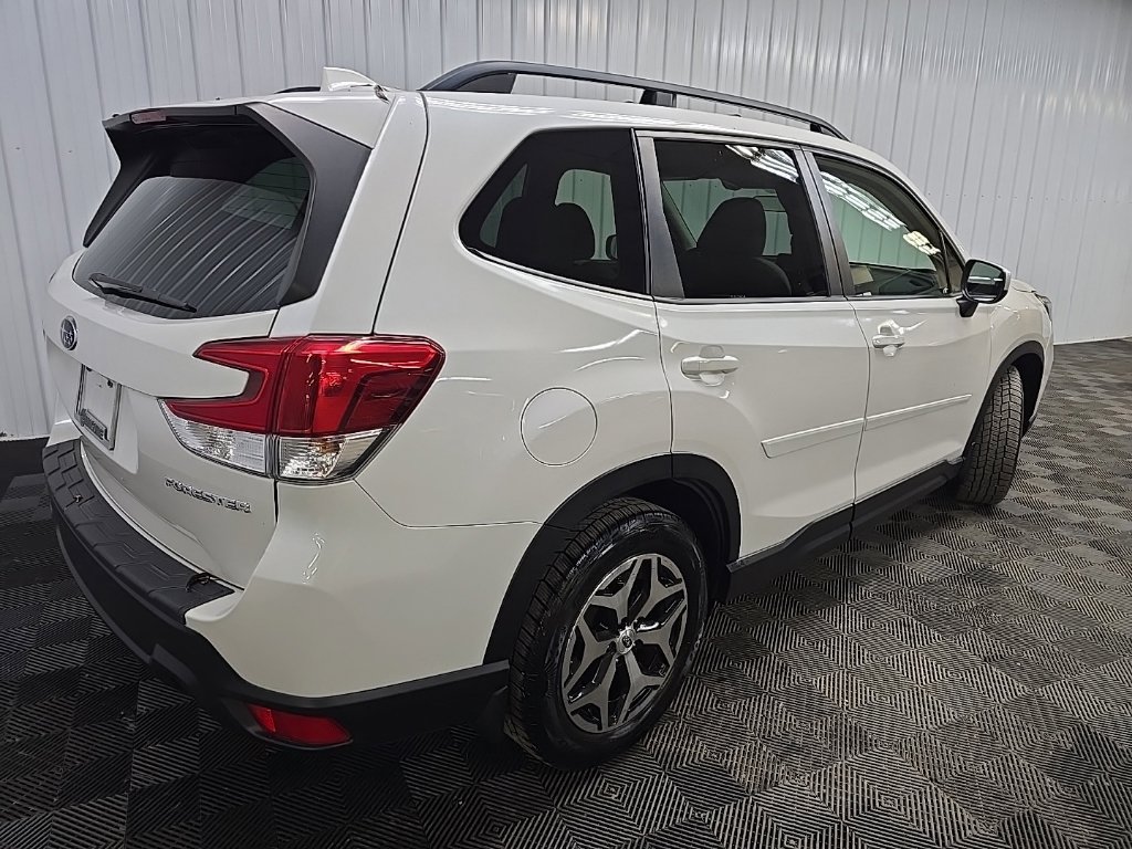 Used 2021 Subaru Forester Premium AWD/4WD image 10
