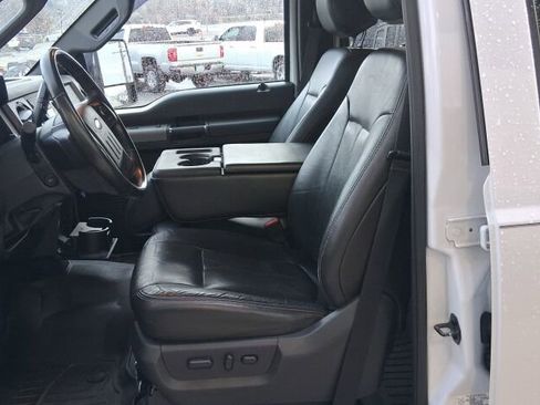 Used 2012 Ford F350 Lariat w/ Chrome Pkg image 19