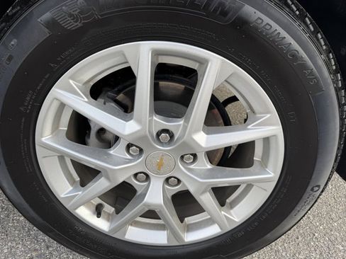 Used 2024 Chevrolet Equinox LT image 33