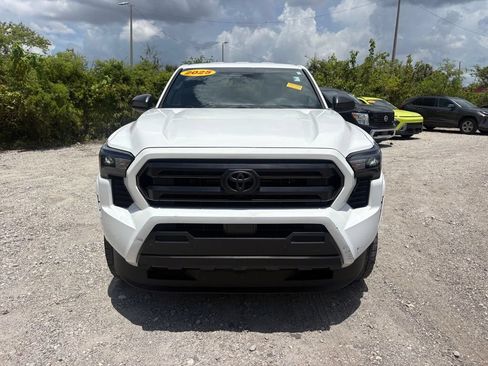 Used 2025 Toyota Tacoma SR w/ SR Upgrade Package RWD image 8