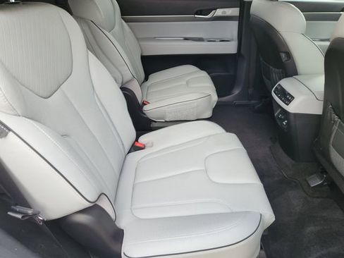 Used 2023 Hyundai Palisade SEL w/ Premium Package image 33