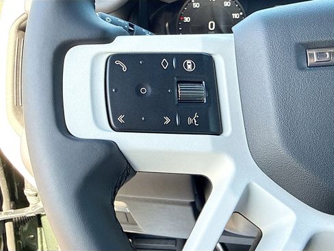 New 2026 Land Rover Defender 110 X-Dynamic SE image 36