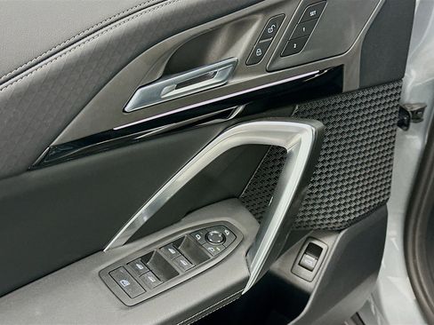 Used 2025 BMW X2 xDrive28i image 15