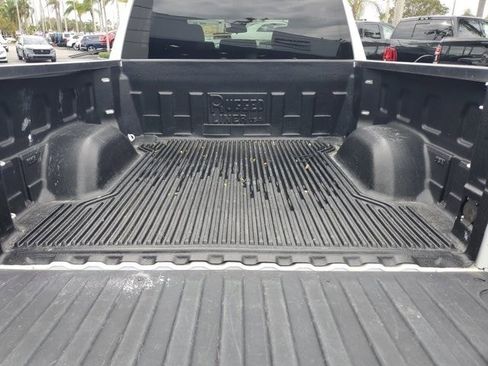 Used 2025 Chevrolet Silverado 1500 LT image 12