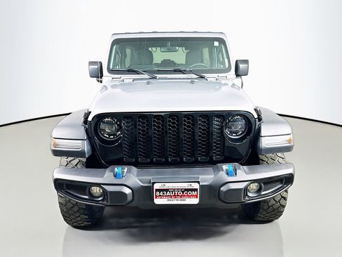 Used 2023 Jeep Wrangler Unlimited w/ Cold Weather Group AWD/4WD image 2