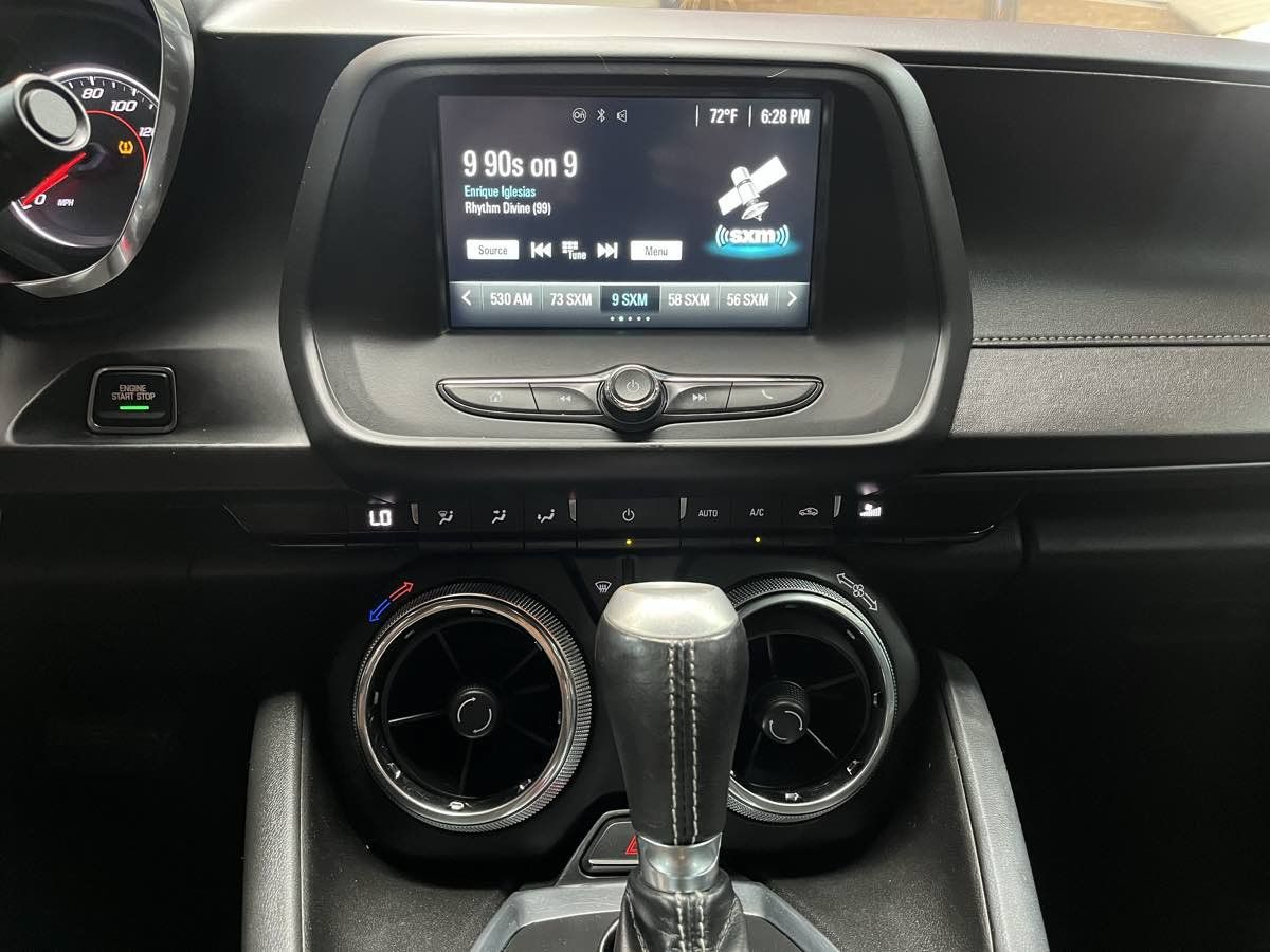 Used 2016 Chevrolet Camaro LT RWD image 16