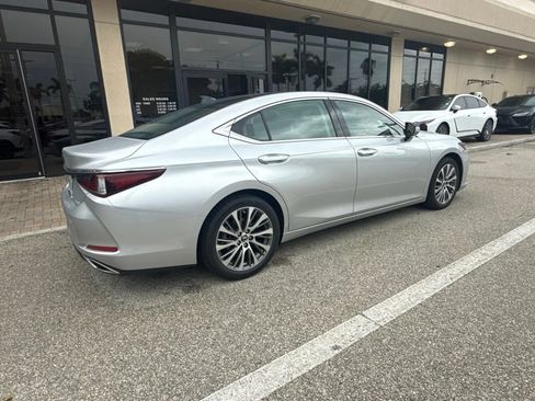 Used 2019 Lexus ES 350 FWD image 11