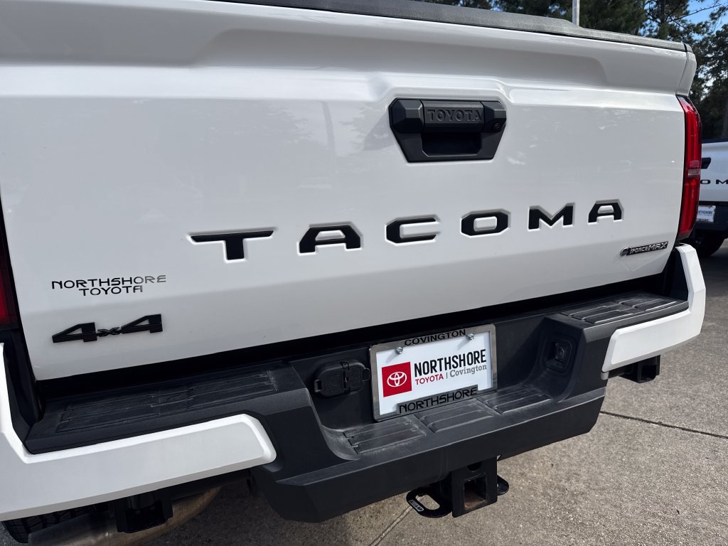 Used 2025 Toyota Tacoma TRD Off-Road AWD/4WD image 7