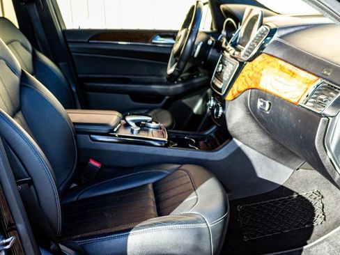 Used 2019 Mercedes-Benz GLS 450 4MATIC image 23