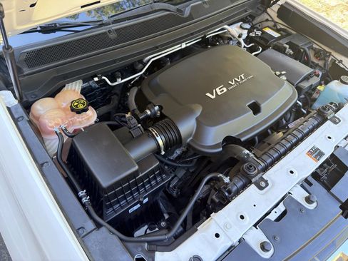 Used 2019 Chevrolet Colorado W/T w/ WT Convenience Package RWD image 28