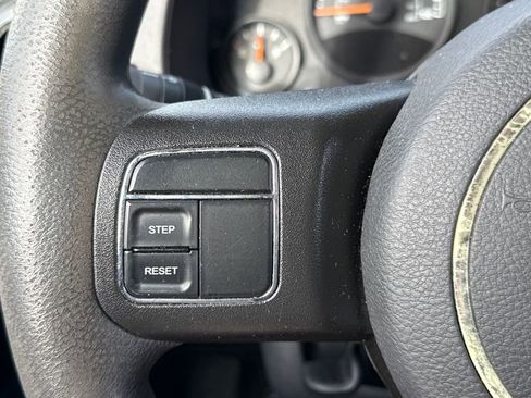 Used 2016 Jeep Patriot Sport w/ Power Value Group image 17