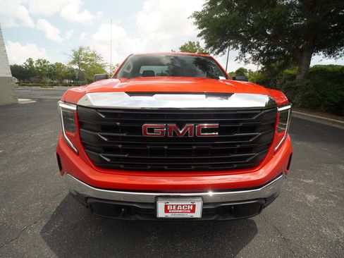 Used 2025 GMC Sierra 1500 Pro w/ Pro Value Package AWD/4WD image 8