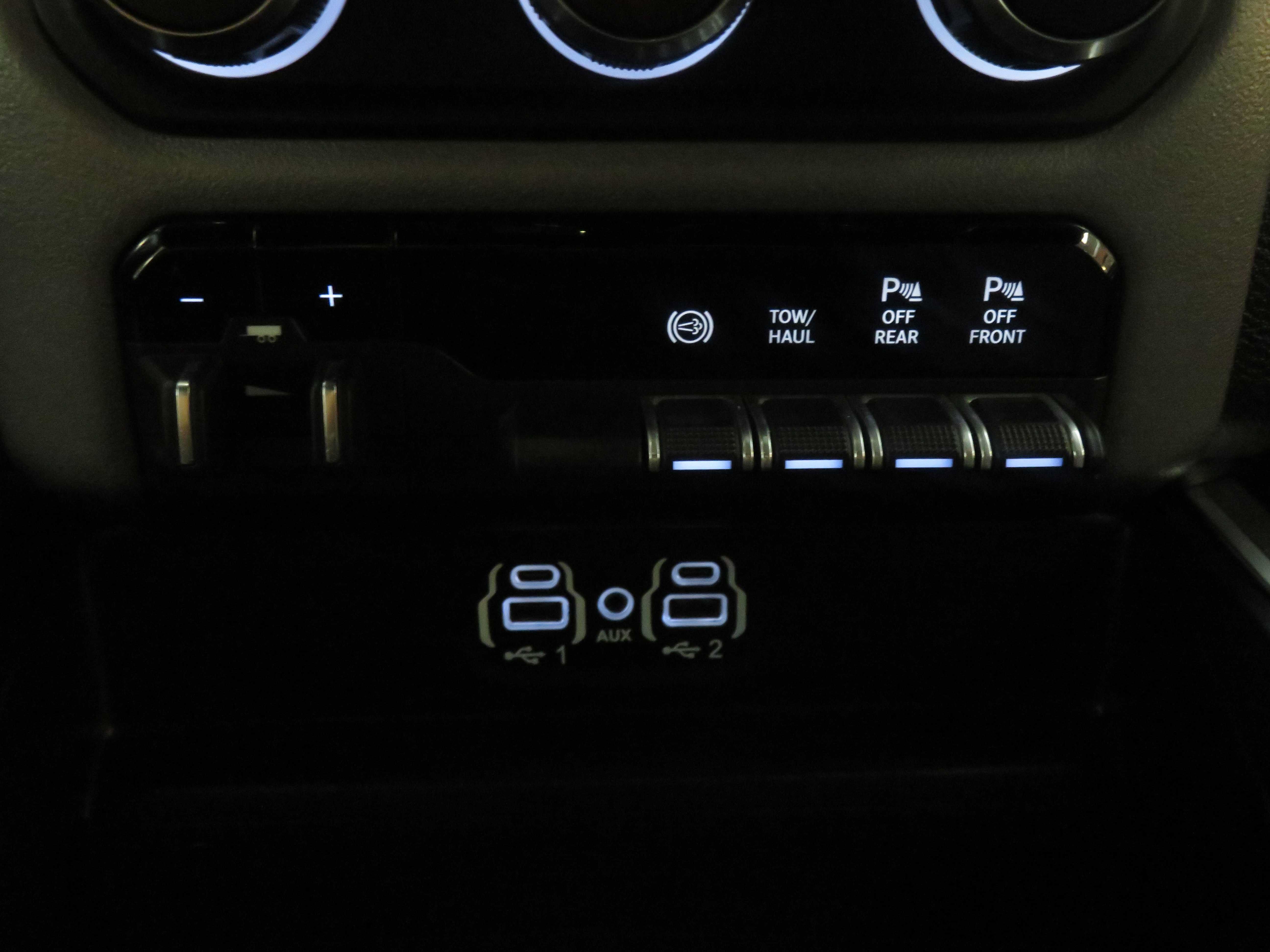 Used 2024 RAM 2500 Big Horn w/ Off Road Package AWD/4WD image 42