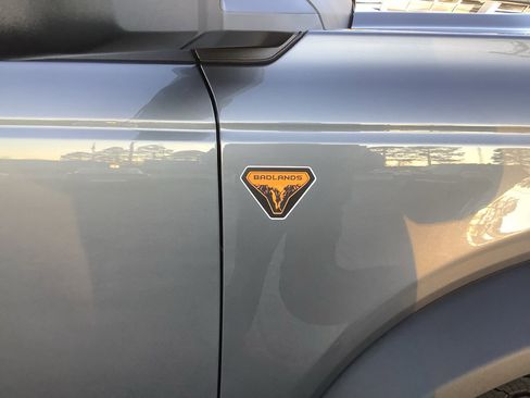 New 2026 Ford Bronco Badlands image 9