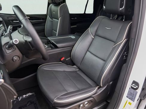 Used 2023 Cadillac Escalade Sport image 10