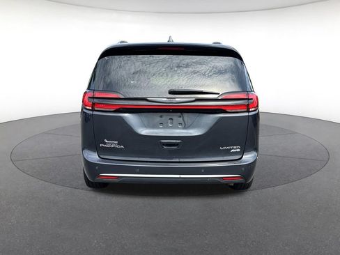 Certified 2021 Chrysler Pacifica Limited w/ Uconnect Theater Family Group AWD/4WD image 4