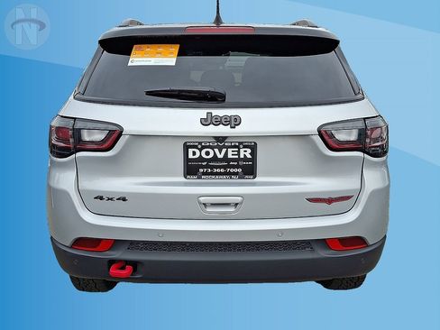 Certified 2024 Jeep Compass Trailhawk w/ Trailhawk Elite Group AWD/4WD image 15