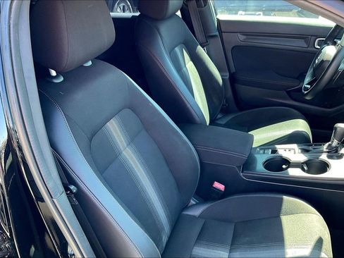 Used 2023 Honda Civic Sport image 9