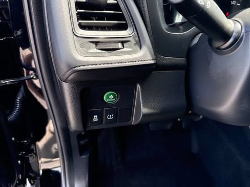 Used 2022 Honda HR-V LX image 15
