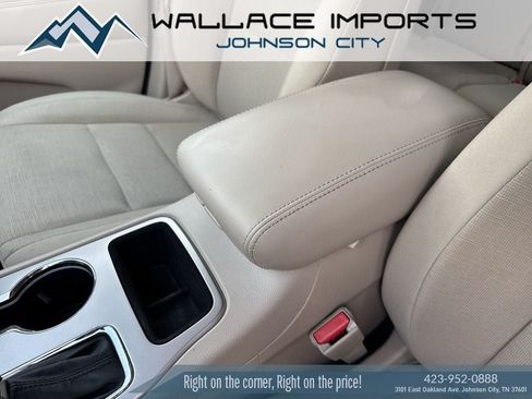 Used 2017 Jeep Grand Cherokee Laredo w/ Quick Order Package 23E AWD/4WD image 19