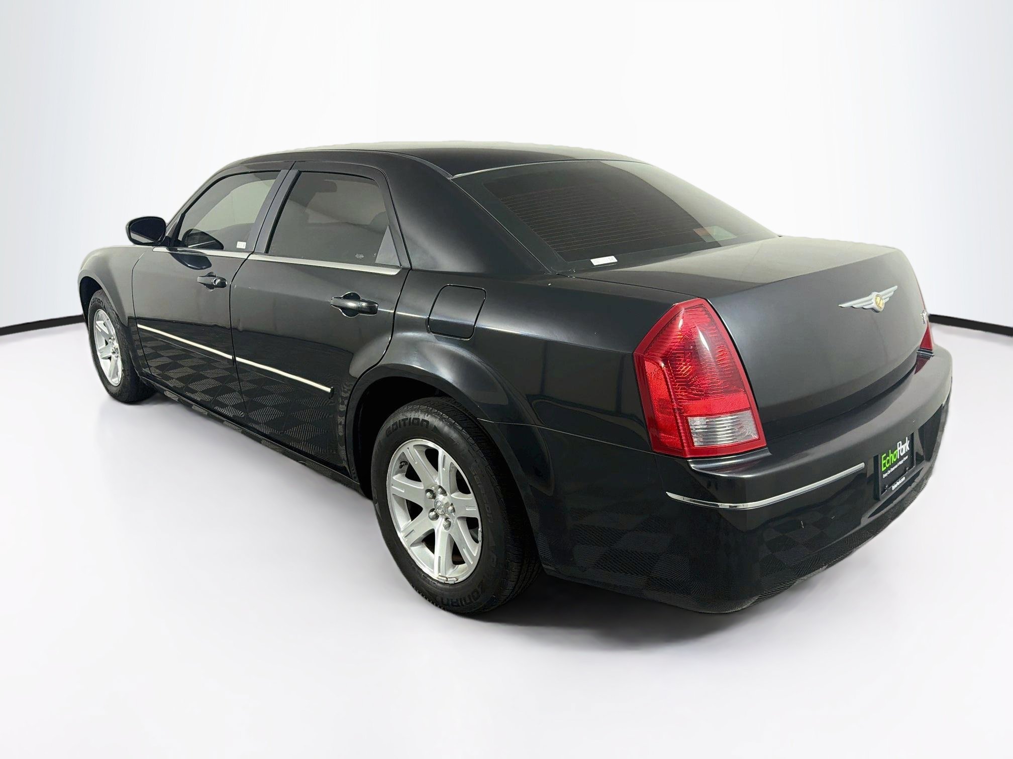 Used 2007 Chrysler 300 Touring RWD image 5