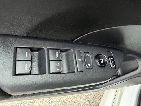 Used 2018 Honda Civic EX image 19