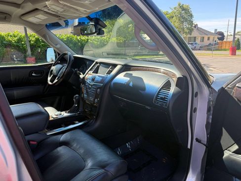 Used 2016 INFINITI QX80 4WD w/ Driver's Assistance Package image 31