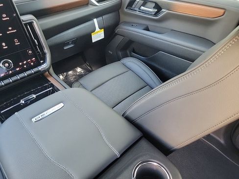 New 2026 GMC Yukon Denali w/ Sun & Power Step Package image 14