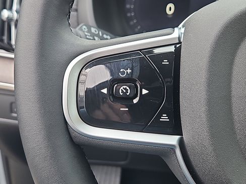 New 2026 Volvo XC90 B6 Ultra w/ Protection Package image 16